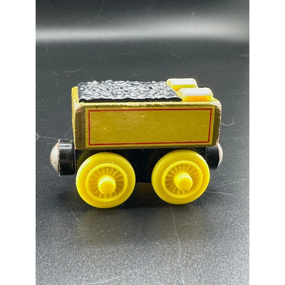 Thomas & Friends‎ Wooden Railway Molly's Tender Yellow Coal Car 2003 Train